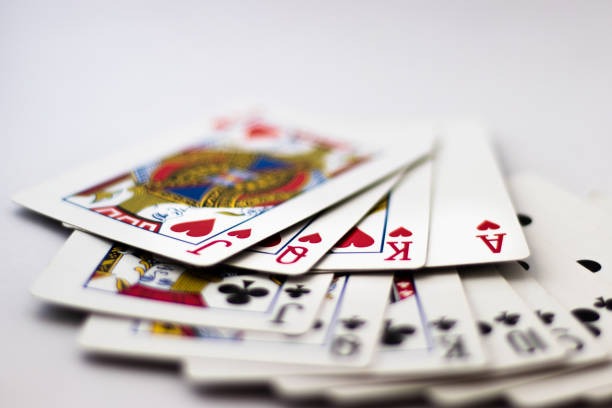 Pragmatic Play roulette table on mobile phone showing wheel and betting grid